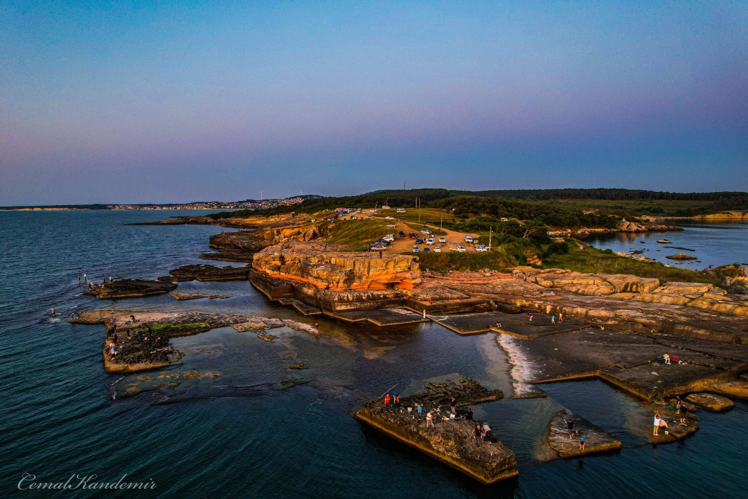 pembe-kayalar-at-pembekayalar-at-kefken / 1530