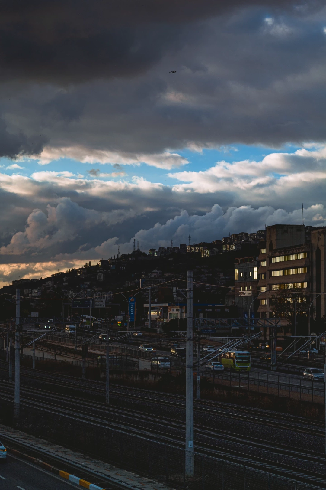 kocaeli-izmit-bulut-tren / 1330