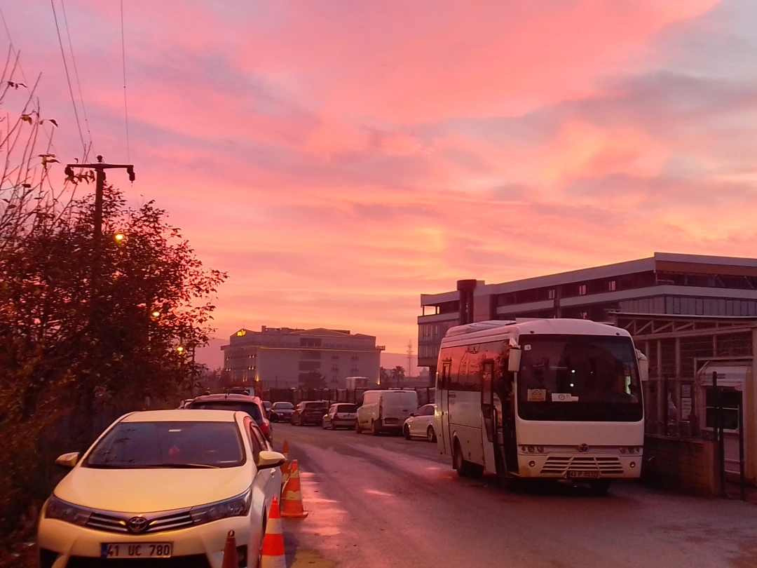 kocaelide-bir-gun-daha-bitiyor-kocaeli-izmit-gun-bitiyor-manzara / 7690