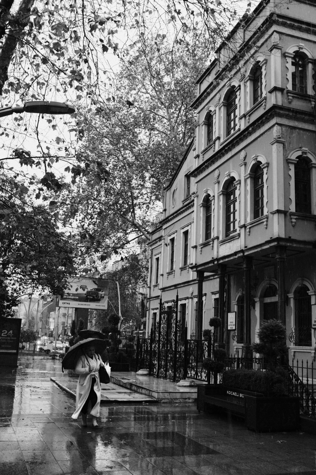 izmitcarsi-gazilisesi-blacknwhite-kocaeli-cumhuriyetparki / 16280