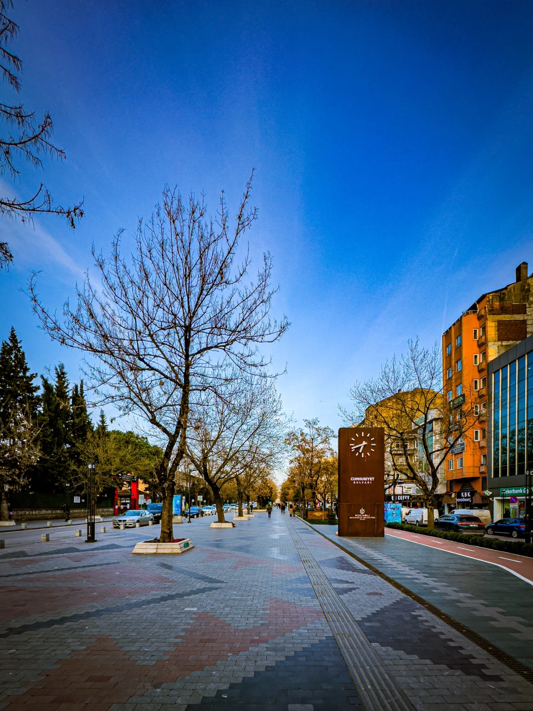 kocaeli-izmit-carsi-gar-tren-tranway-heykel-kolordu-orduevi-sekapark-marina-sahil-deniz-turkey-travel-photos-voyage-trip / 9280