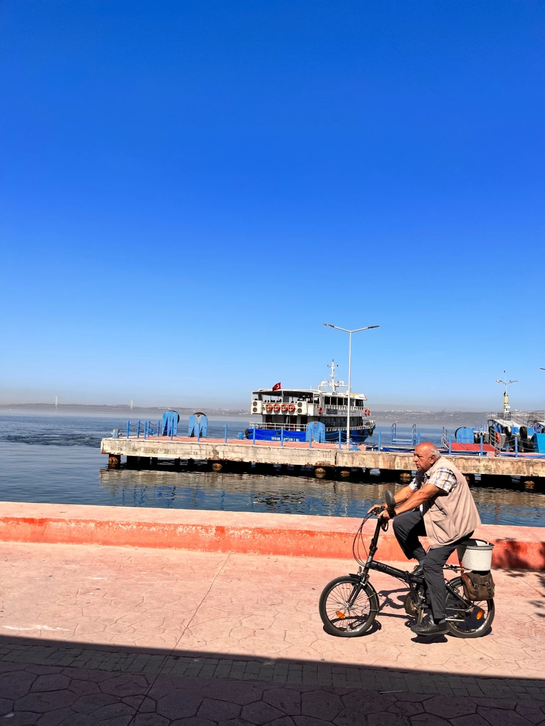 iskele-karamursel-herekevapuru-mavi-gemi / 5603