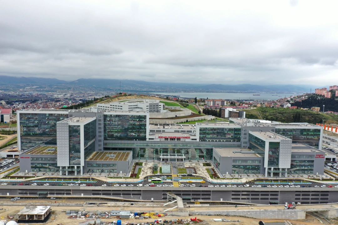 kocaeli-sehirhastanesi / 1472