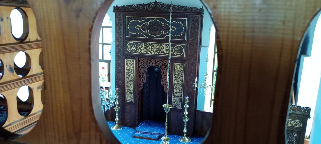 hikmetiye-cami-mihrab / 10139