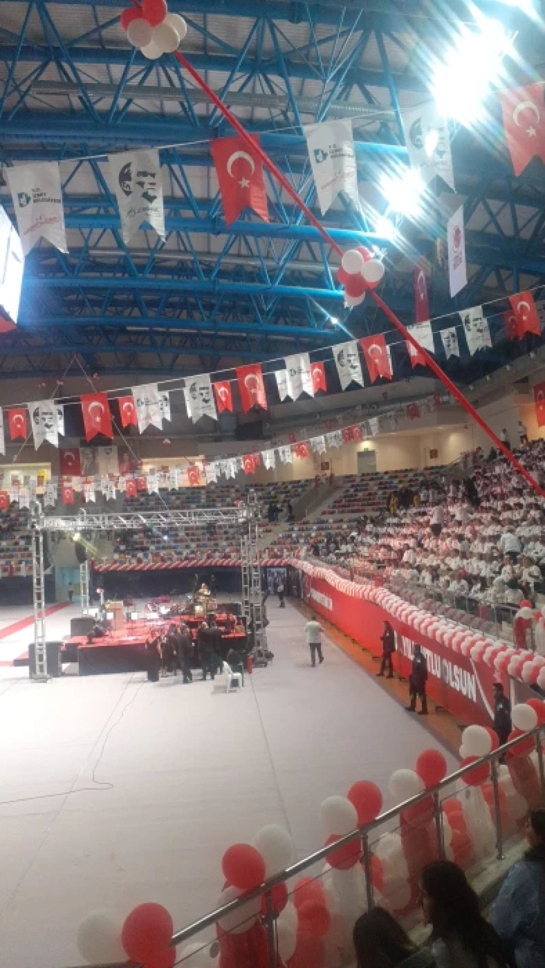 sehit-polis-recep-topaloglu-spor-salonu / 16107