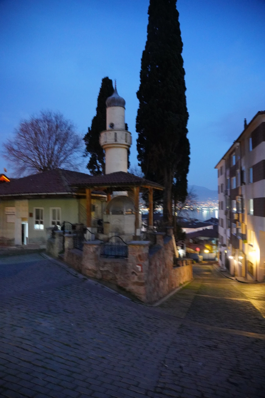 izmit-kocaeli-carsi-kolordu-orduevi-heykel-sekapark-halkevi-deniz-sahil-gokyuzu-sevdamizkocaeli / 8438