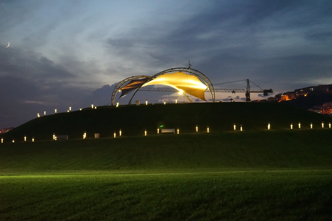 izmit-kocaeli-carsi-kolordu-orduevi-heykel-sekapark-halkevi-deniz-sahil-gokyuzu-sevdamizkocaeli / 8306