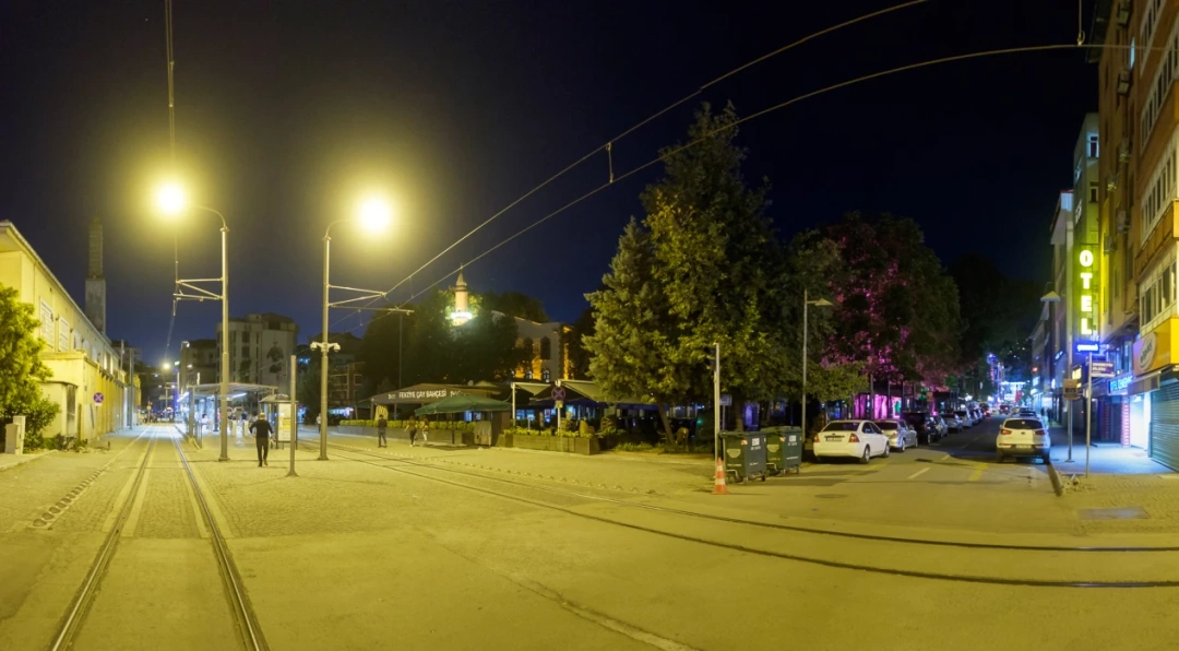 halkevi-tramvay-gece / 1494