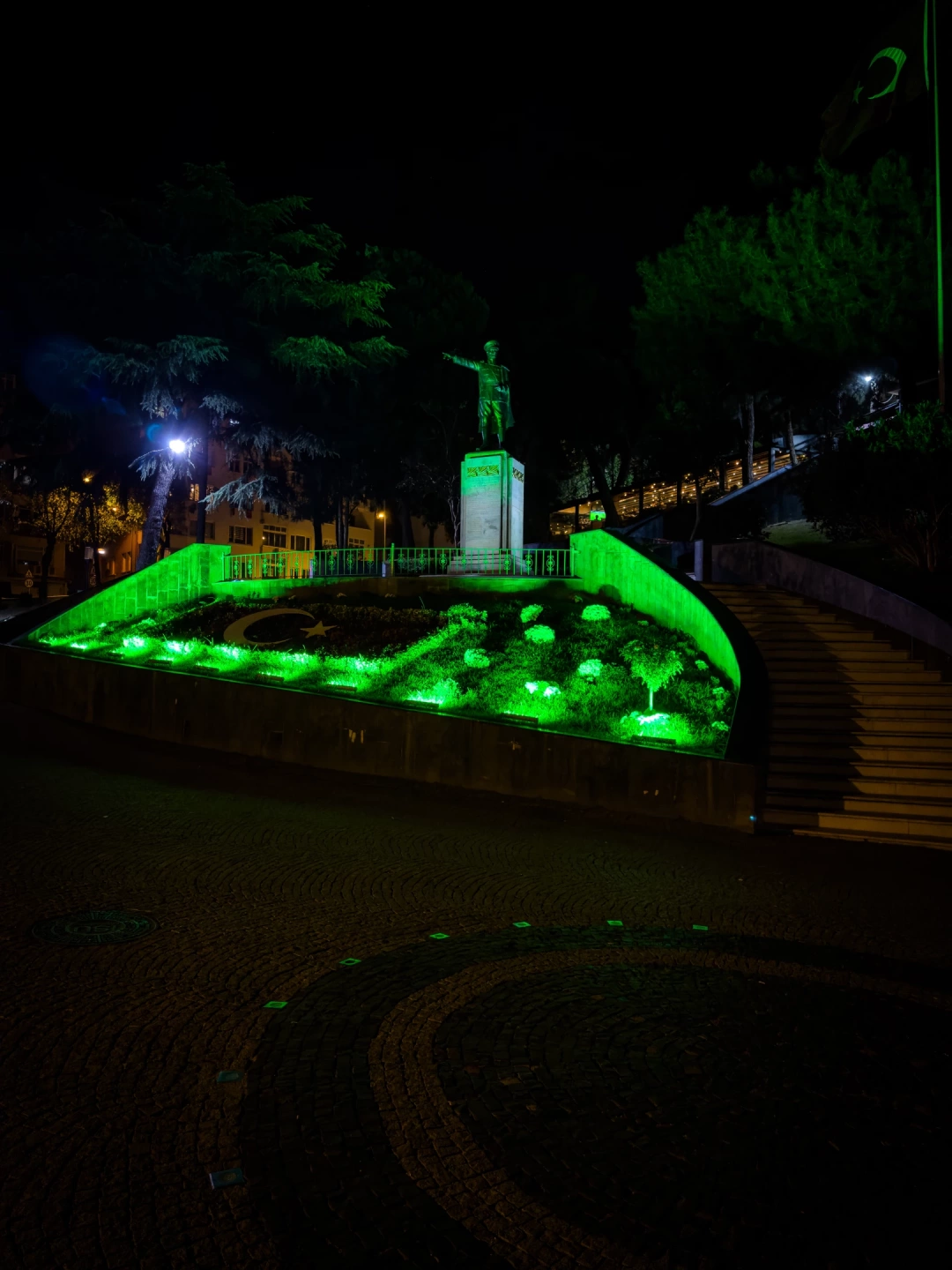 izmit-heykel-ataturk-kocaeli-carsi / 7050