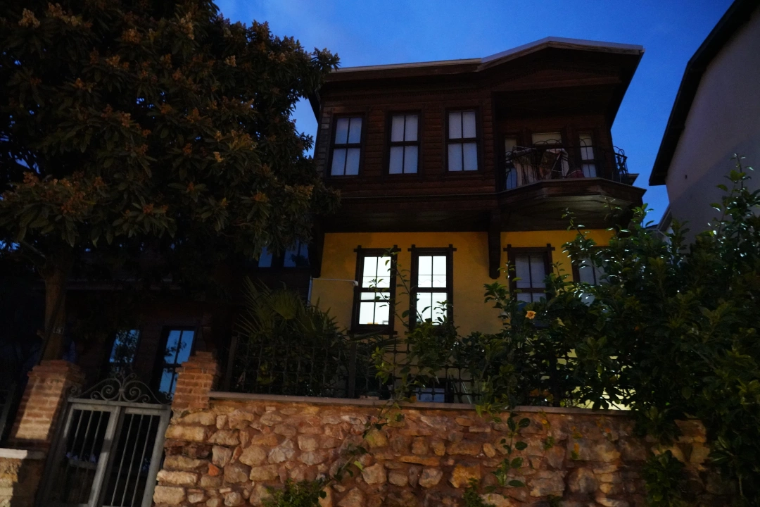 izmit-kocaeli-carsi-kolordu-orduevi-heykel-sekapark-halkevi-deniz-sahil-gokyuzu-sevdamizkocaeli / 8431