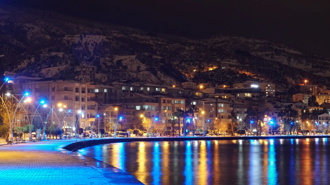 bir-kis-gunu-degirmendere-sahil-gece / 6331