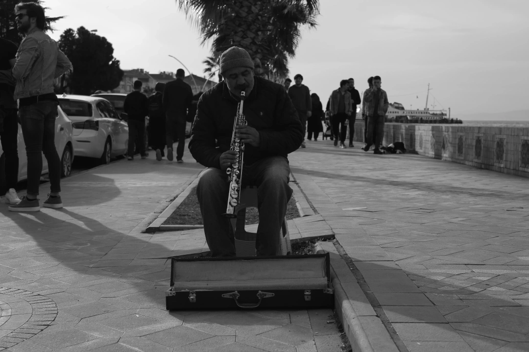 bir-klarnet-sanatcisi-degirmendere-klarnet-sahil-sanat-muzik / 3558