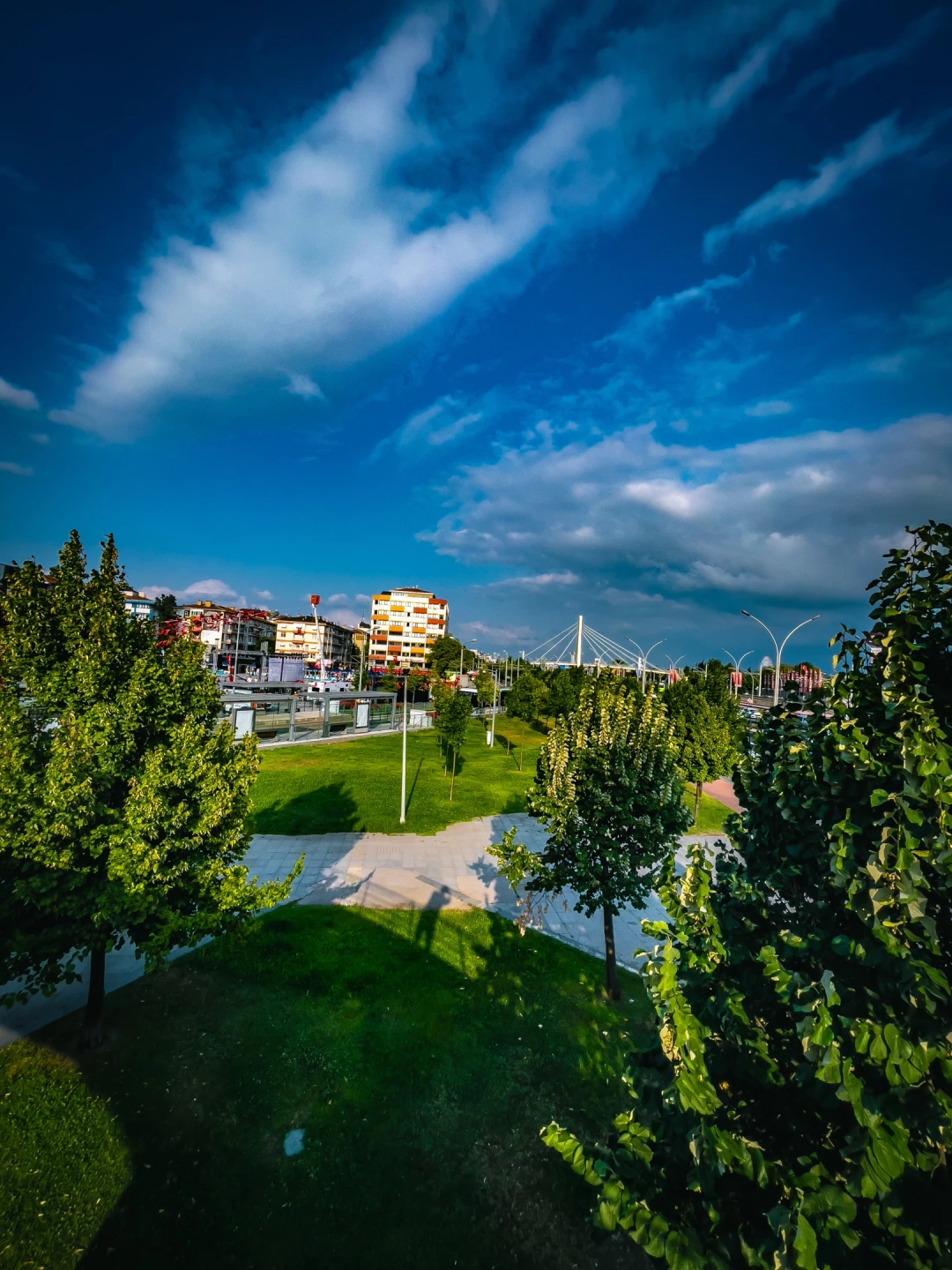 kocaeli-izmit-carsi-gar-tren-tranway-heykel-kolordu-orduevi-sekapark-marina-sahil-deniz-turkey-travel-photos-voyage-trip / 9958