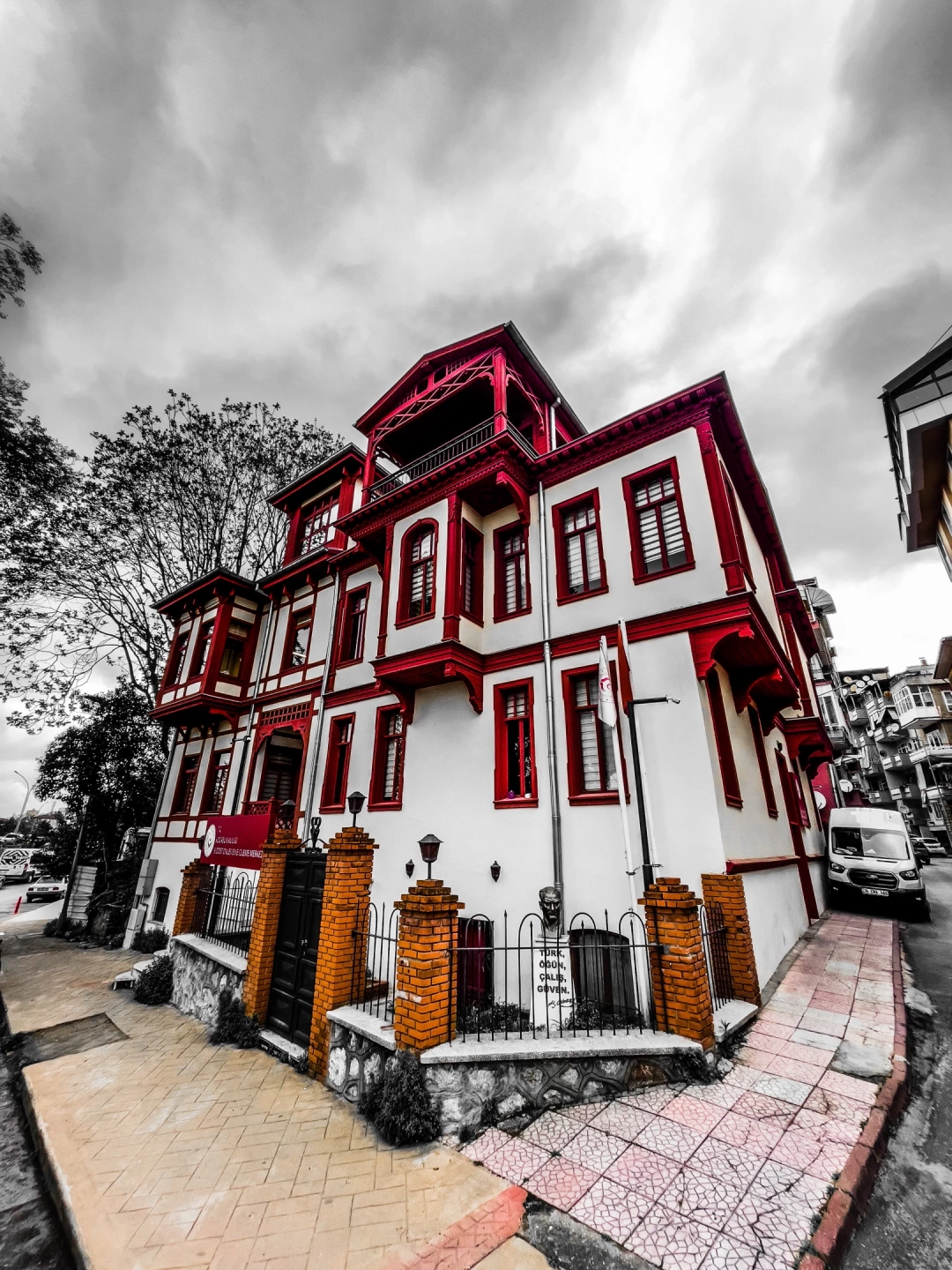 izmit-kocaeli-halkevi-heykel-muze-saatkulesi / 2741